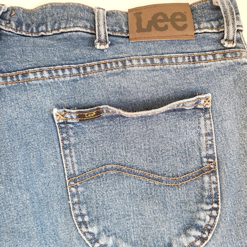 Lee Jeans Mens Distressed Denim Jeans size 40x30 Big Medium Wash - Picture 8 of 13